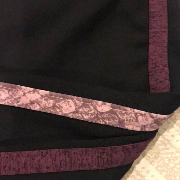 Strut This Black Leggings w. Pink & Purple Side Stripes - Picture 3 of 8